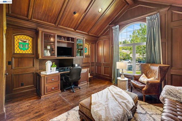 4275 QUAIL RUN PL, Danville CA: https://media.crmls.org/mediaz/e3ad0d85-e5a5-4eeb-ba8d-b2aaaa7dd397.jpg