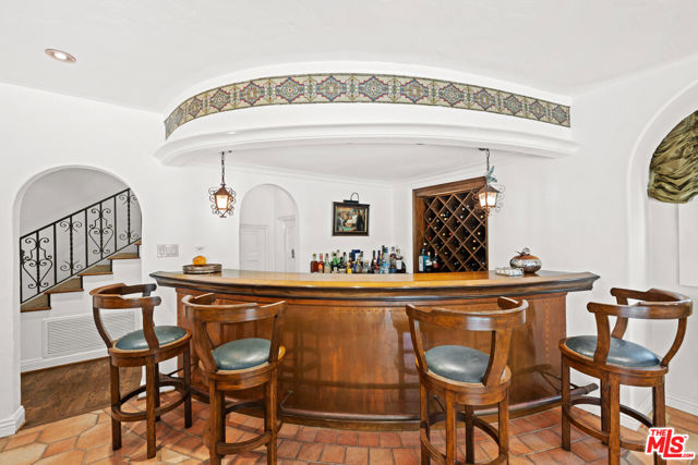 512 N Palm Drive, Beverly Hills CA: https://media.crmls.org/mediaz/e3ae2952-17ee-4d56-b128-8126ee1b4ef3.jpg