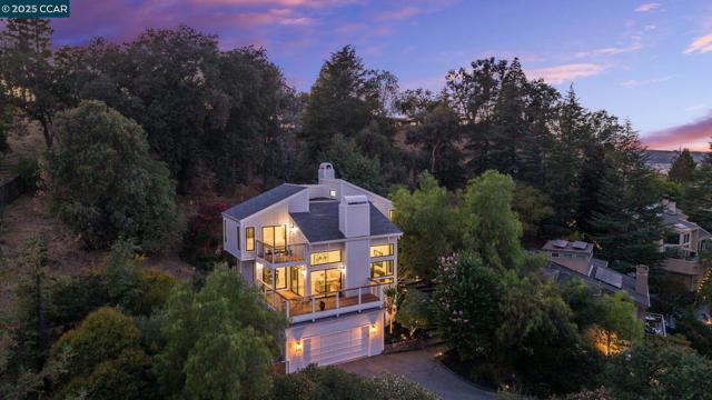 189 Rudgear Drive, Walnut Creek CA: https://media.crmls.org/mediaz/e3ae5f77-ad66-4c36-97c8-4acabb68ceb2.jpg