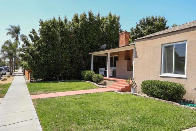 4662 4664 Bancroft, San Diego CA: https://media.crmls.org/mediaz/e3b0023a-0d89-40db-b1cb-6d875d0d6f82.jpg