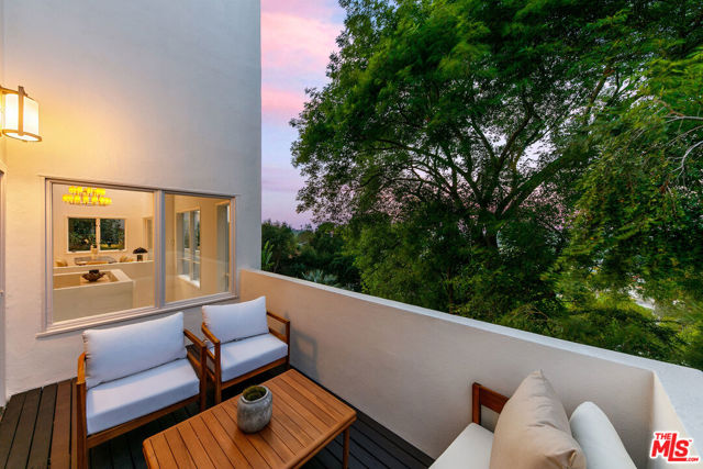 6969 Woodrow Wilson Drive, Los Angeles CA: https://media.crmls.org/mediaz/e3b02d15-3dda-46cb-902d-b66a32ea2f57.jpg