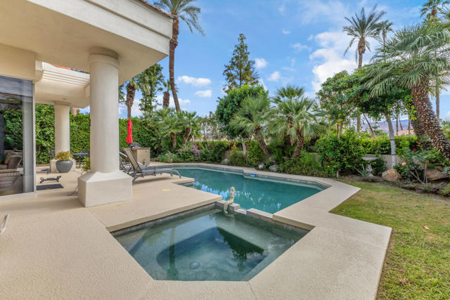 75273 Spyglass Drive, Indian Wells CA: https://media.crmls.org/mediaz/e3b03c5b-f4e3-4cc4-9690-552b317e967b.jpg