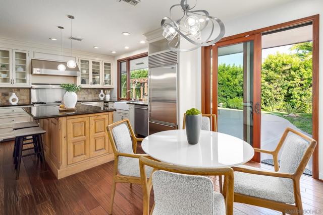 17112 Via De La Valle, Rancho Santa Fe CA: https://media.crmls.org/mediaz/e3b07fa9-33fe-4fc2-8bd7-33bbf8deecf2.jpg