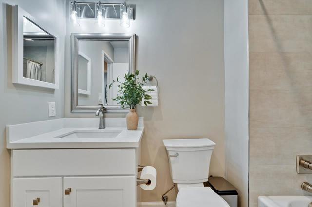 505 Cypress Point Drive, Mountain View CA: https://media.crmls.org/mediaz/e3b085ea-cf97-45e0-bdc2-6da3eac5fc04.jpg