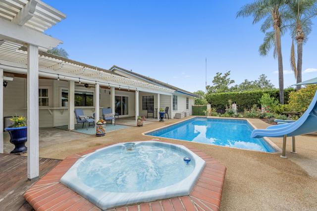 620 Lacrosse Place, Escondido CA: https://media.crmls.org/mediaz/e3b09328-4a19-436a-9584-bab3079f855c.jpg