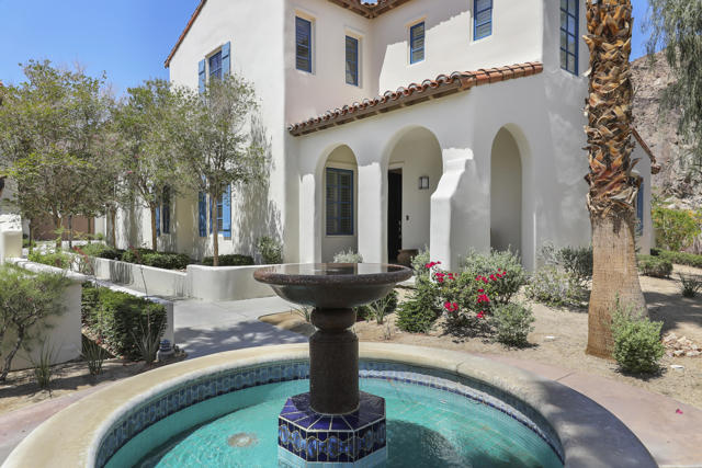77692 Tradition Drive, La Quinta CA: https://media.crmls.org/mediaz/e3b179ad-2472-469a-a2b2-5ff288bf3feb.jpg