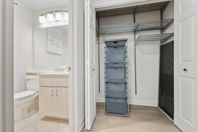 Detail Gallery Image 18 of 38 For 521 Arbor Dr #105,  San Diego,  CA 92103 - 2 Beds | 2/1 Baths