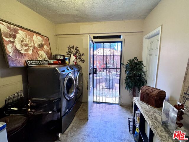 3704 W 111th Place, Inglewood CA: https://media.crmls.org/mediaz/e3b27469-f0f0-4642-a35e-44b315224245.jpg
