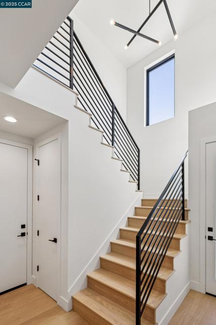 1270 64th St, Emeryville CA: https://media.crmls.org/mediaz/e3b34cc4-4f66-465f-aedc-34d423c57606.jpg