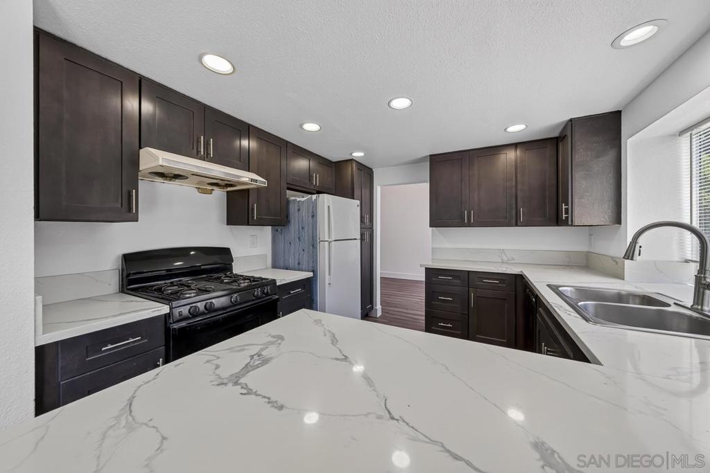 7125 Penera Court - photo 10