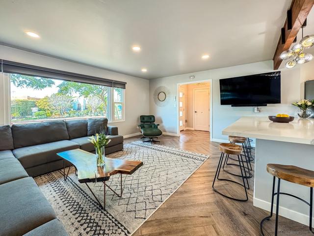 5011 E Mountain View Dr, San Diego CA: https://media.crmls.org/mediaz/e3b56dcd-e3ca-49e3-8fc3-7f4171c73e33.jpg