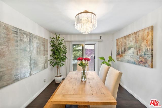 12834 Landale Street, Studio City CA: https://media.crmls.org/mediaz/e3b596ed-9c3f-4102-bed1-8d9b94c8a895.jpg