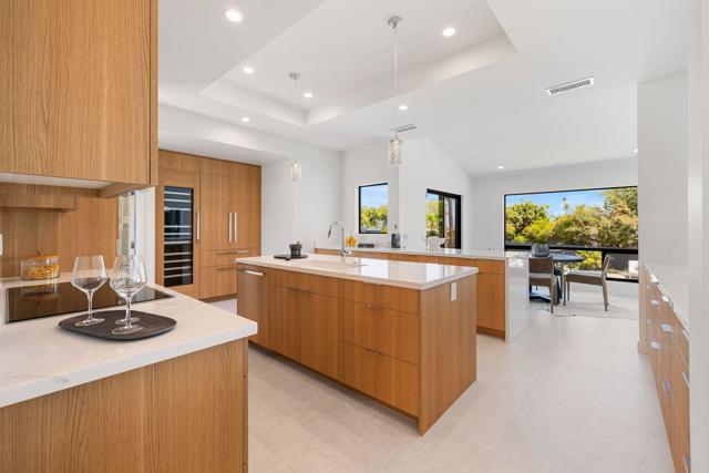 46380 Desert Lily Drive, Palm Desert CA: https://media.crmls.org/mediaz/e3b60472-62bc-4ee1-832b-6b094acb1b38.jpg