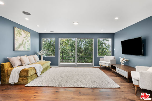 805 Norumbega Drive, Monrovia CA: https://media.crmls.org/mediaz/e3b6639d-ee40-4bd8-9014-5fad5dc7e113.jpg