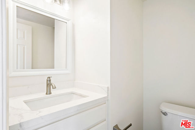 6216 Tapia Drive, Malibu CA: https://media.crmls.org/mediaz/e3b6a9cd-df13-424f-ae64-cc1ef8102c92.jpg