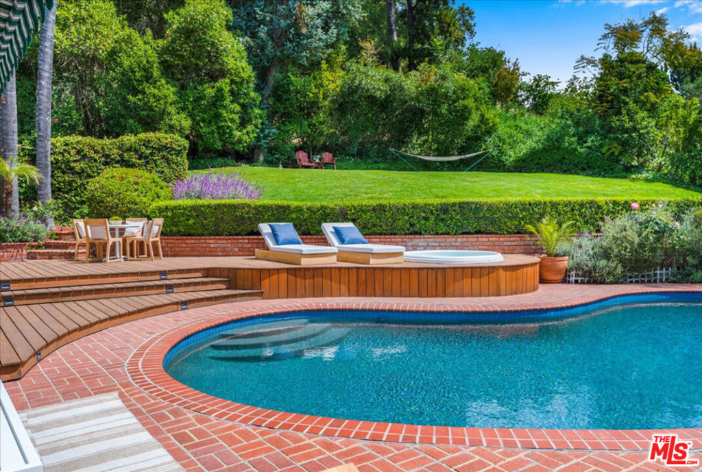 11818 Laurel Hills RoadStudio City img 38