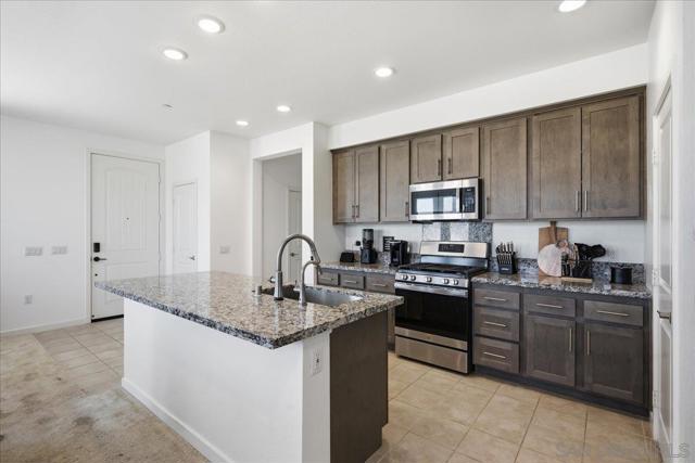 39319 Corvina, Temecula CA: https://media.crmls.org/mediaz/e3b729a5-c50b-45cb-8749-4796c0140e36.jpg