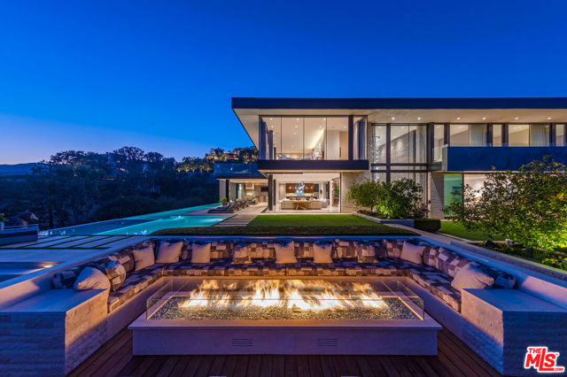 1601 Casale Road, Pacific Palisades CA: https://media.crmls.org/mediaz/e3b74b51-8c0b-4c4e-8b13-aa87e734f1f6.jpg