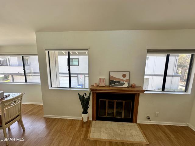 6459 Stoney View Lane, Simi Valley CA: https://media.crmls.org/mediaz/e3b76108-d01c-4f7e-afb8-a7038fec87bc.jpg