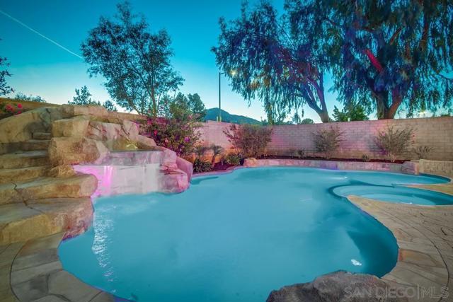 14590 Kent Hill Way, Poway CA: https://media.crmls.org/mediaz/e3b78291-5e9d-44e4-be1c-817da9a936a1.jpg