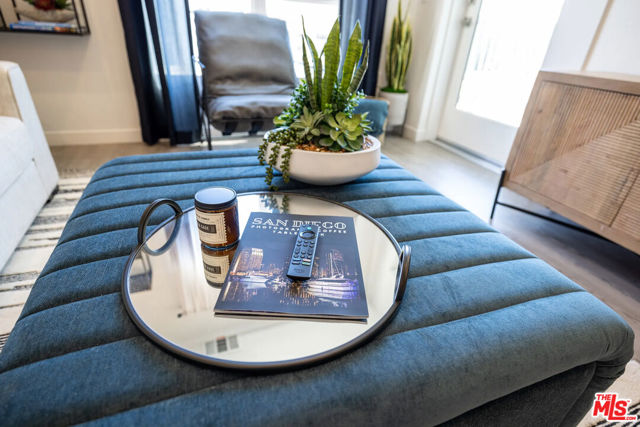 5075 Camino De La Siesta, San Diego CA: https://media.crmls.org/mediaz/e3b7b305-6cdc-4ae5-9305-10c7d9c7b93f.jpg