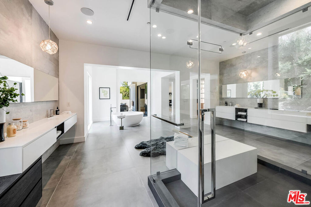 MLS #26862733 image #35