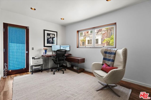 3234 Hillock Drive, Los Angeles CA: https://media.crmls.org/mediaz/e3b7d37d-3bec-4608-ab85-ea4862006c23.jpg