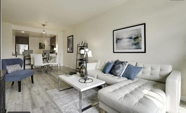 423 7th Street, Oakland CA: https://media.crmls.org/mediaz/e3b81140-ff77-4b81-b646-b128f38e25f3.jpg