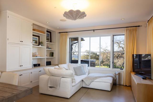 Image 17 of 21 For 2 Touche