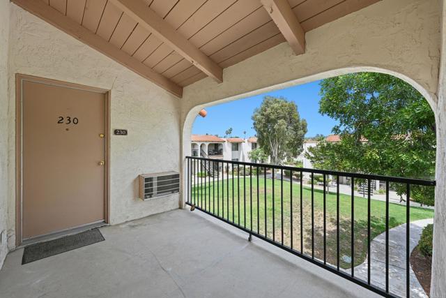 Detail Gallery Image 4 of 27 For 230 Candice Pl, Vista,  CA 92083 - 1 Beds | 1 Baths