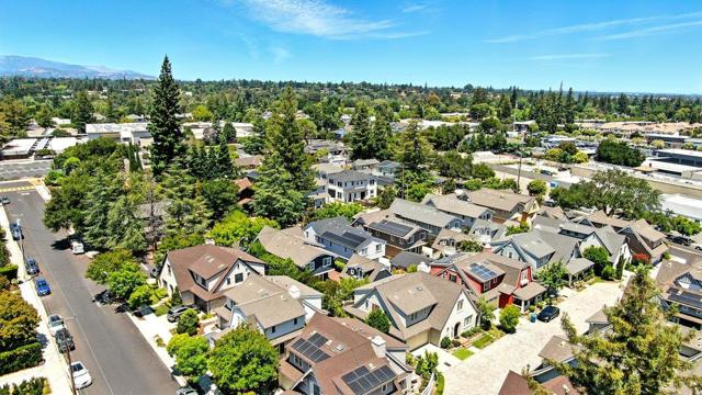16218 George St, Los Gatos CA: https://media.crmls.org/mediaz/e3b90eca-db57-45af-8e61-28fd2197f518.jpg