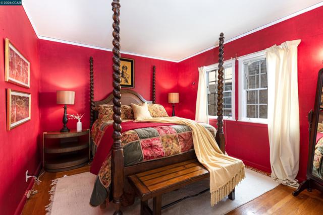 2600 55Th Ave, Oakland CA: https://media.crmls.org/mediaz/e3ba39cf-263f-4996-80a4-6dd1234f1f58.jpg