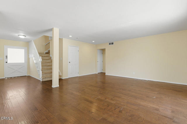 Detail Gallery Image 8 of 39 For 593 Talbert Ave, Simi Valley,  CA 93065 - 4 Beds | 2/1 Baths