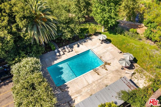 2344 Laguna Circle Drive, Agoura CA: https://media.crmls.org/mediaz/e3bc5ceb-613b-4641-be64-0594af3231af.jpg