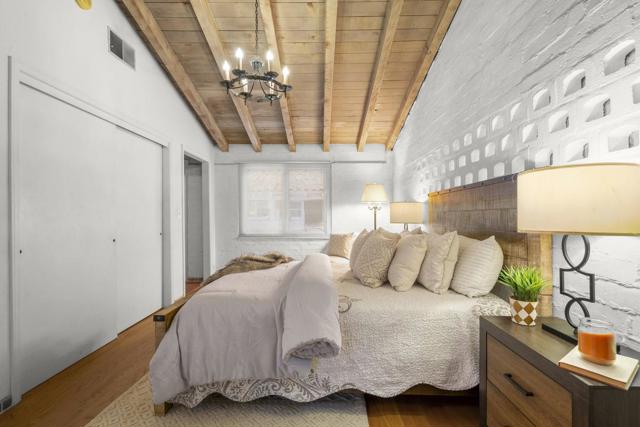 3691 Laguna Avenue, Palo Alto CA: https://media.crmls.org/mediaz/e3bddf17-6cbf-4a1a-8dfc-d4de7883e646.jpg