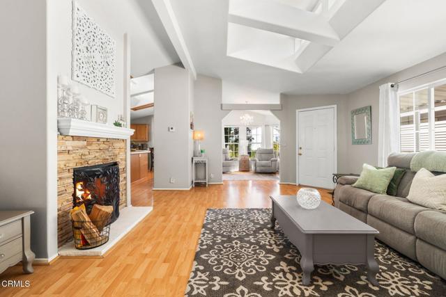 Detail Gallery Image 10 of 45 For 1215 Anchors Way #13,  Ventura,  CA 93001 - 3 Beds | 2 Baths