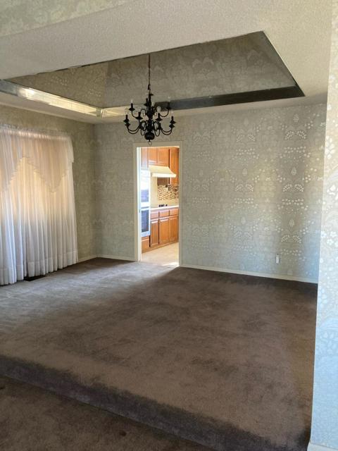 18125 Harbor Drive Drive, Victorville CA: https://media.crmls.org/mediaz/e3beb275-b192-4ccb-860a-6b02d6685a52.jpg