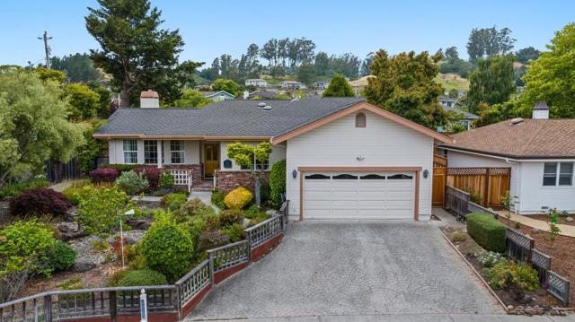 721 Paradiso Court, Soquel CA: https://media.crmls.org/mediaz/e3beb6ac-90c4-478c-aa13-b4f82f146a95.jpg