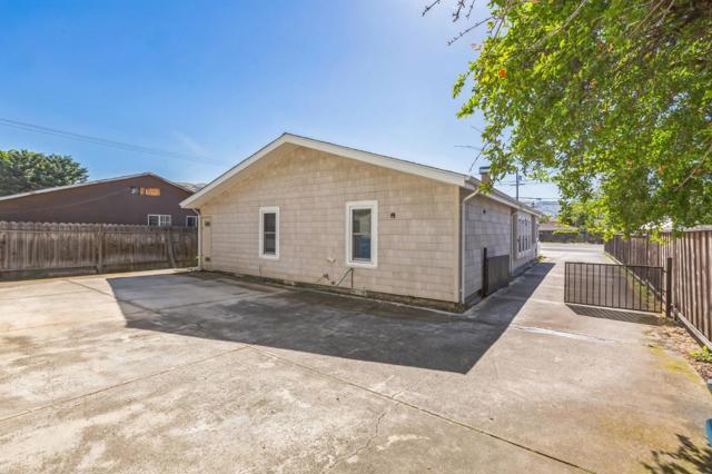 4473 Alum Rock Avenue, San Jose CA: https://media.crmls.org/mediaz/e3bf13ea-907c-4980-bc62-006f48658b93.jpg