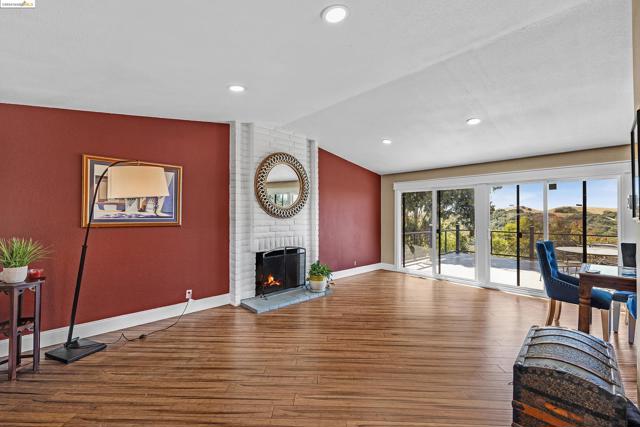 Image 14 of 42 For 28016 Whitestone Ct