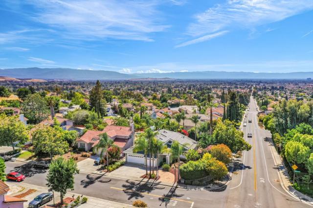 2903 Mitton Drive, San Jose CA: https://media.crmls.org/mediaz/e3c054de-4721-4b9e-8d85-16d6aa48af66.jpg
