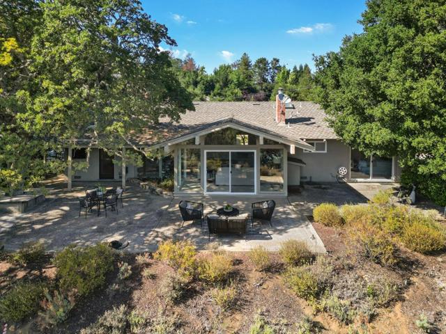 20 Bear Gulch Drive, Portola Valley CA: https://media.crmls.org/mediaz/e3c05da9-be19-42d6-81fc-b99b8d73bbaa.jpg