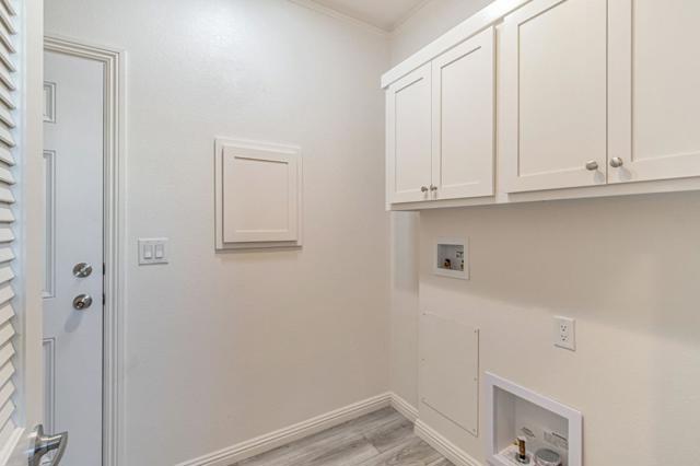 2150 Almaden Rd Road, San Jose CA: https://media.crmls.org/mediaz/e3c0ee6a-720e-482a-94ca-a28405eb94d4.jpg