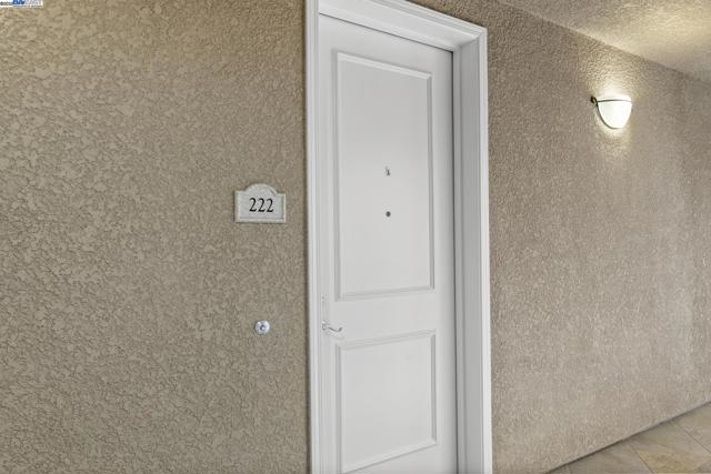 3275 Dublin Blvd, Dublin CA: https://media.crmls.org/mediaz/e3c1b495-5360-40a6-8fe4-b1309de2954d.jpg
