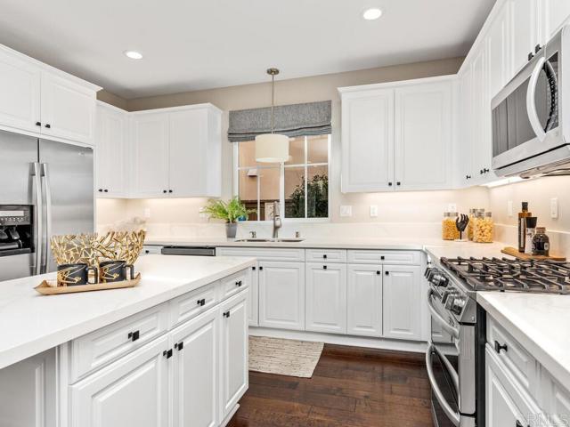 Detail Gallery Image 14 of 52 For 15677 Concord Ridge Terrace, San Diego,  CA 92127 - 4 Beds | 2/1 Baths