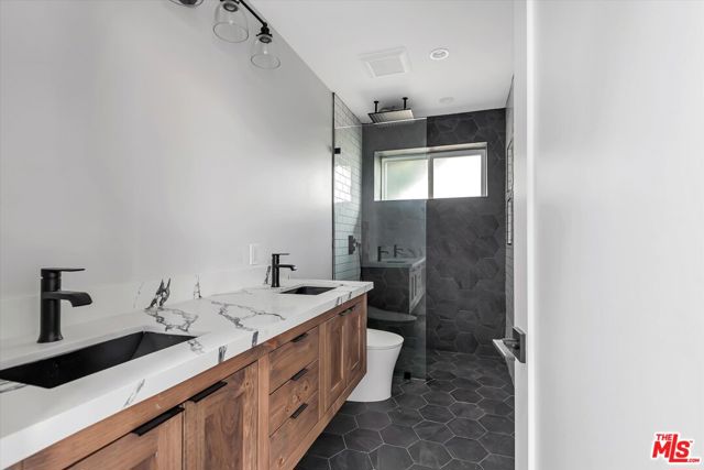 12420 Idaho Avenue, Los Angeles CA: https://media.crmls.org/mediaz/e3c200e4-5424-48ce-a757-2cea01dce8e9.jpg