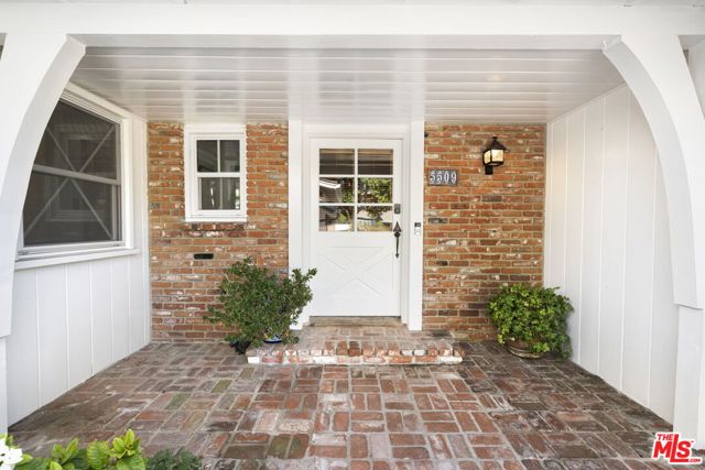 5509 Saloma Avenue photo 4