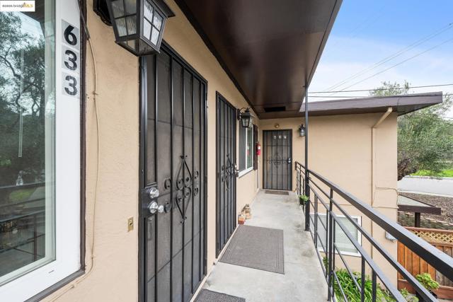 Image 7 of 59 For 633 Key Blvd