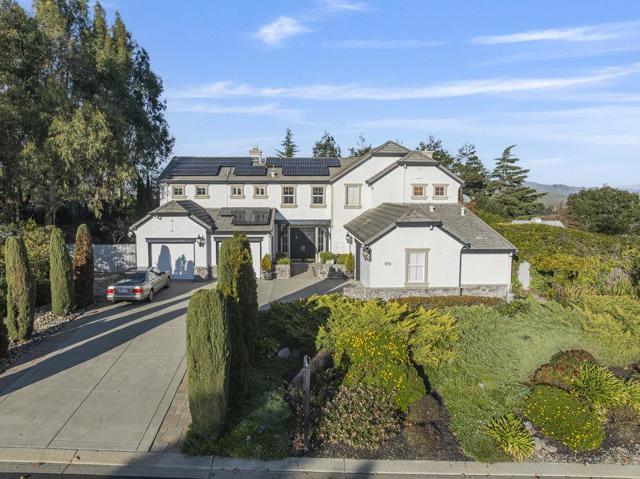 310 Via Vaquero Norte, San Juan Bautista CA: https://media.crmls.org/mediaz/e3c2585a-2335-41a0-bb7f-5f97a82002ca.jpg