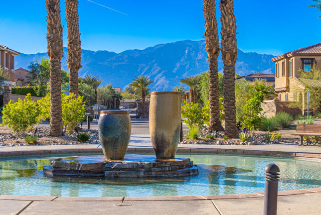 35425 Domani Drive, Palm Desert CA: https://media.crmls.org/mediaz/e3c262f1-8783-4546-9304-296127c18da7.jpg